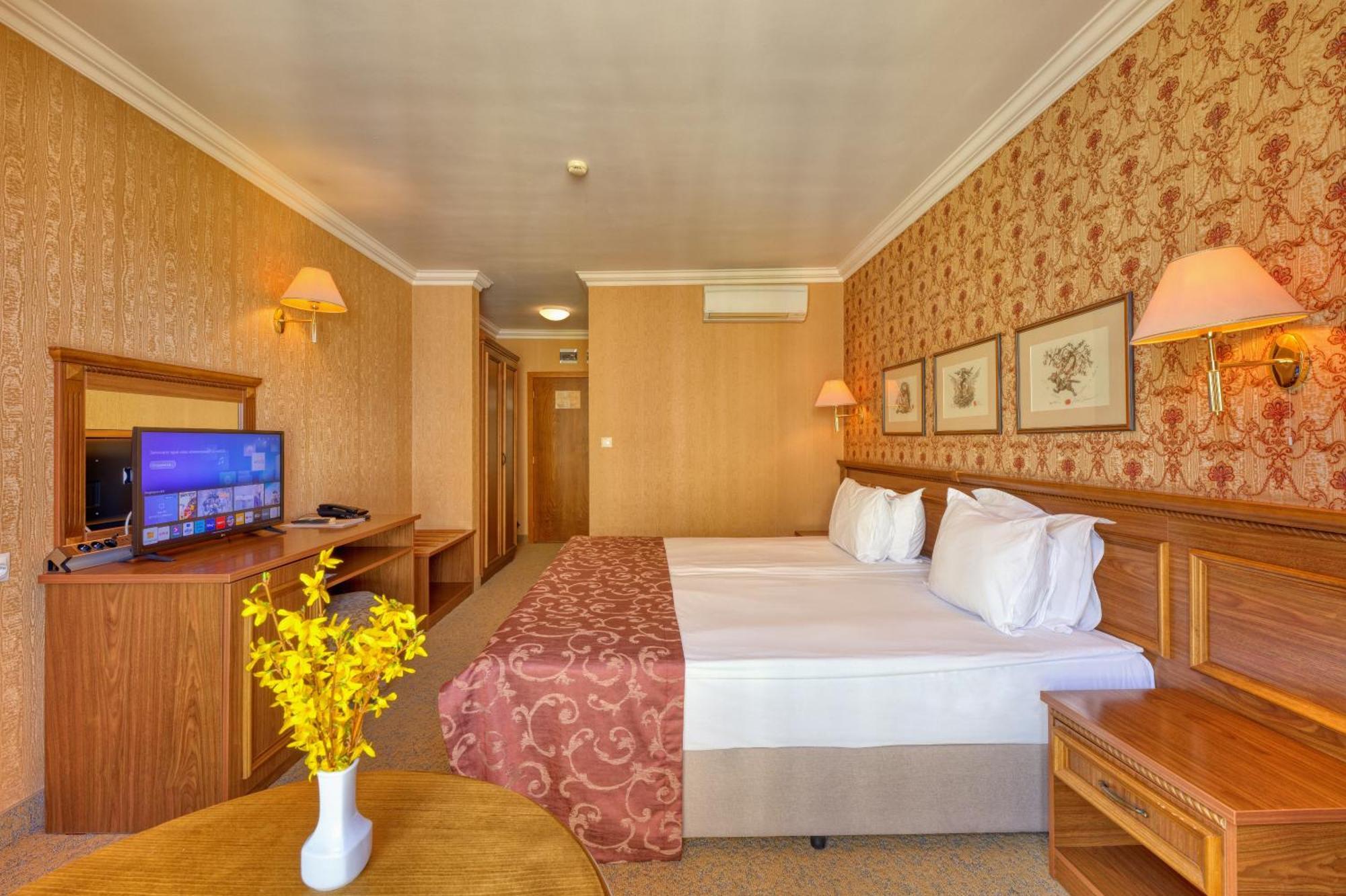 Hotel Club Central Hisarya Esterno foto