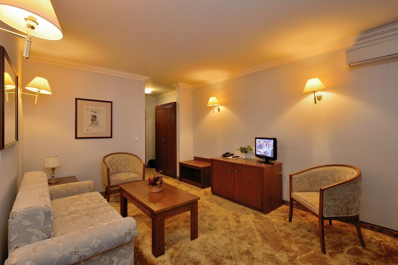 Hotel Club Central Hisarya Esterno foto